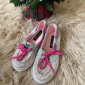 Little girl Sperry’s